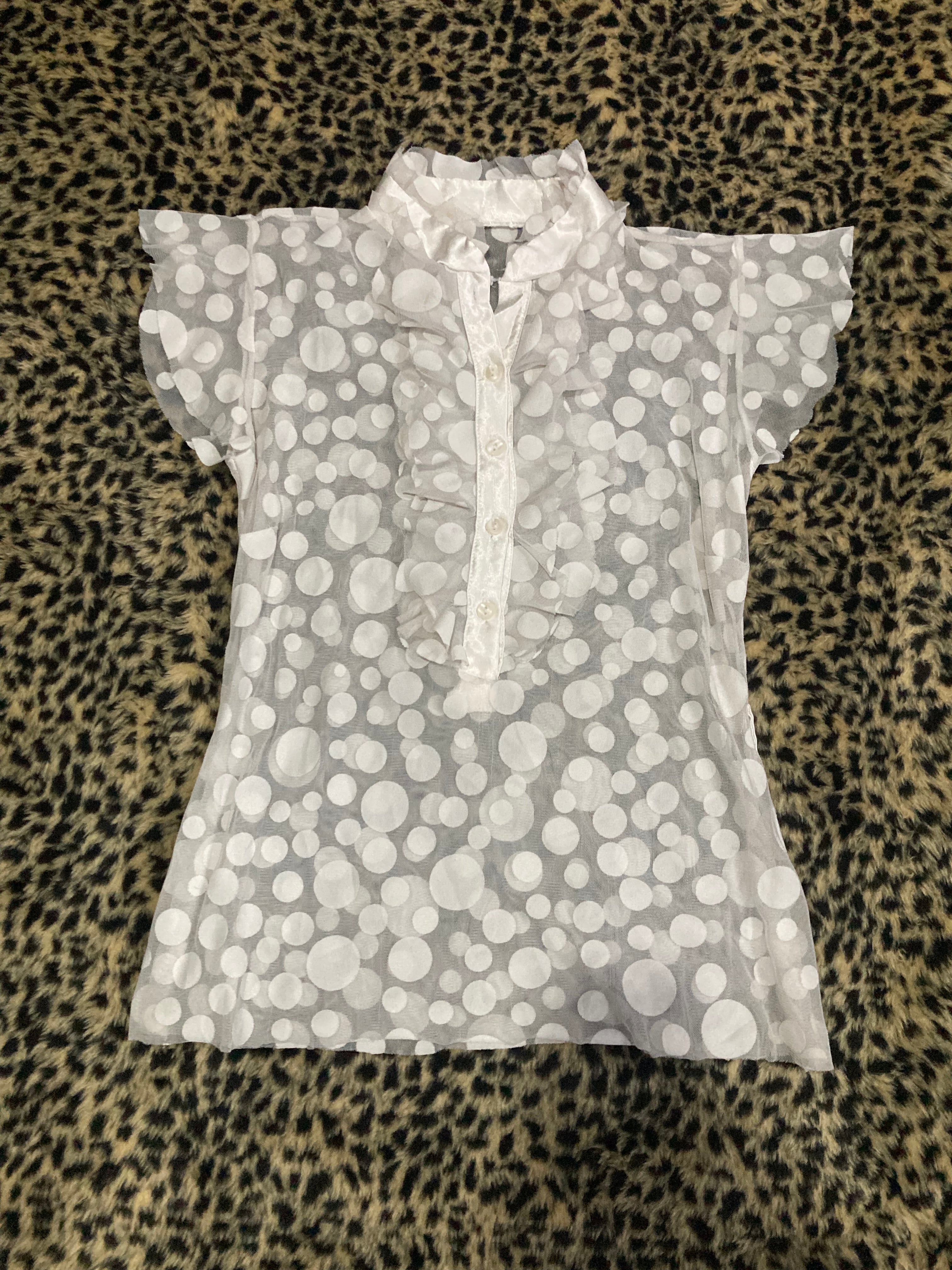 camisa puntitos