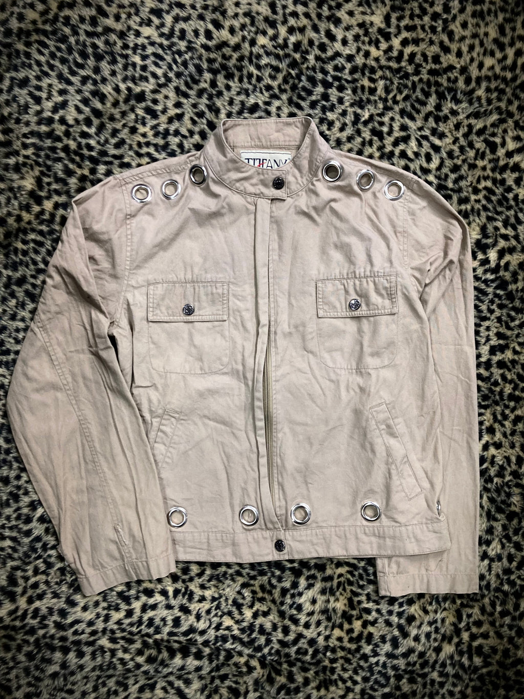 chaqueta ojalillos